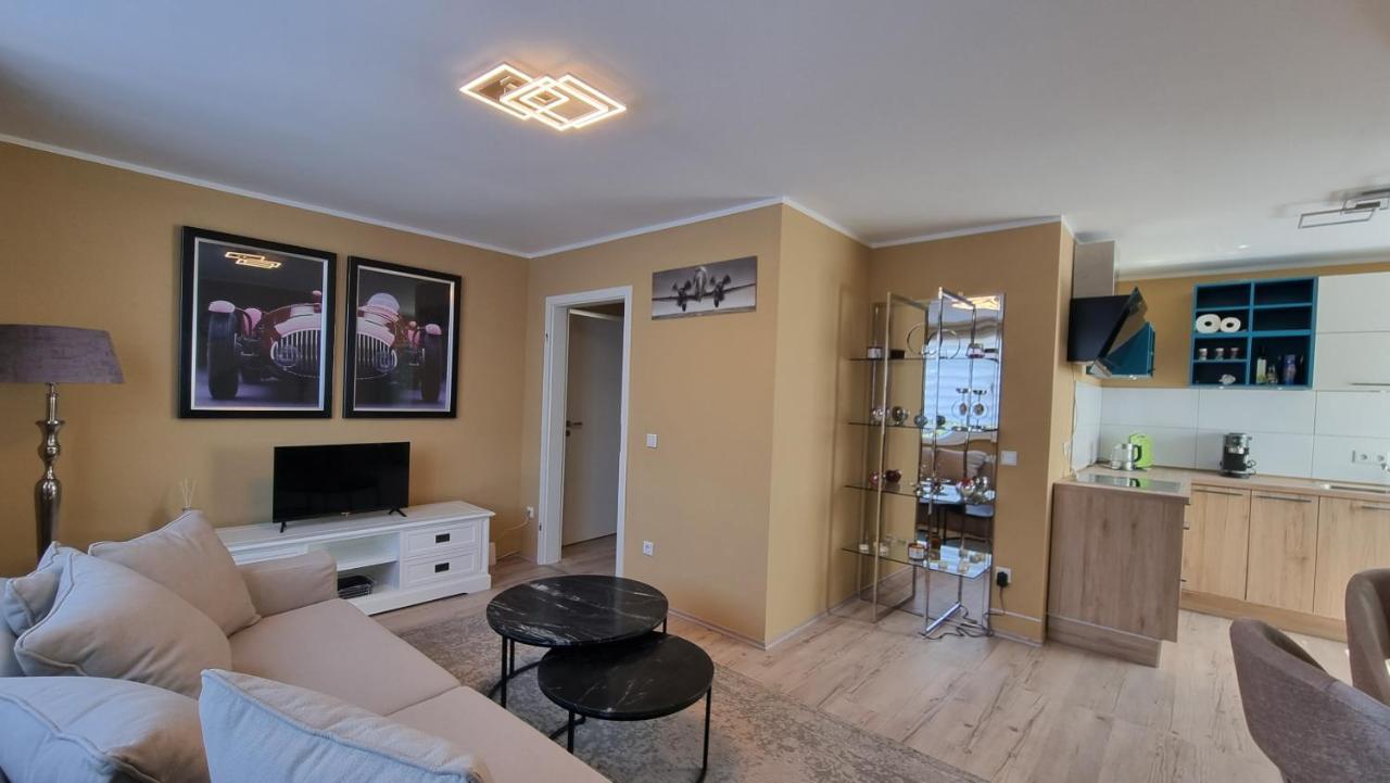 Lovely 2-bedroom Unit In Duesseldorf Tastefully Furnished Apartment