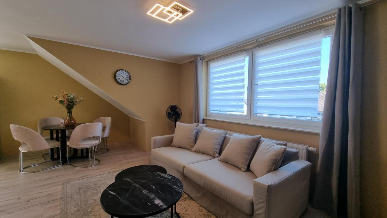 Lovely 2-bedroom Unit In Duesseldorf Tastefully Furnished Apartment