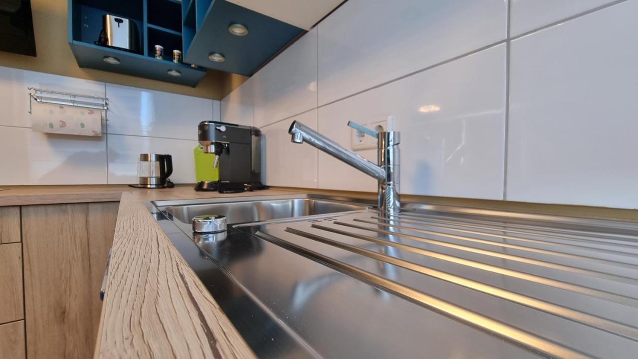 Apartment Lovely 2-bedroom Unit In Duesseldorf Tastefully Furnished *