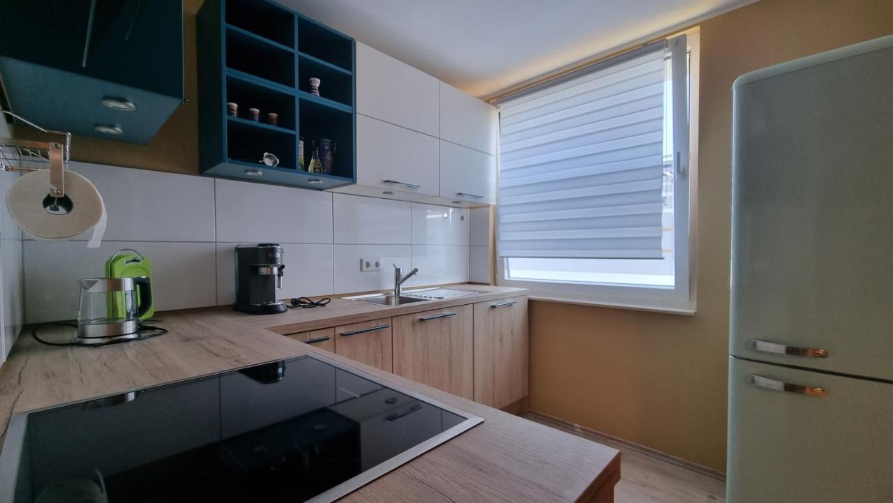 Lovely 2-bedroom Unit In Duesseldorf Tastefully Furnished Apartment