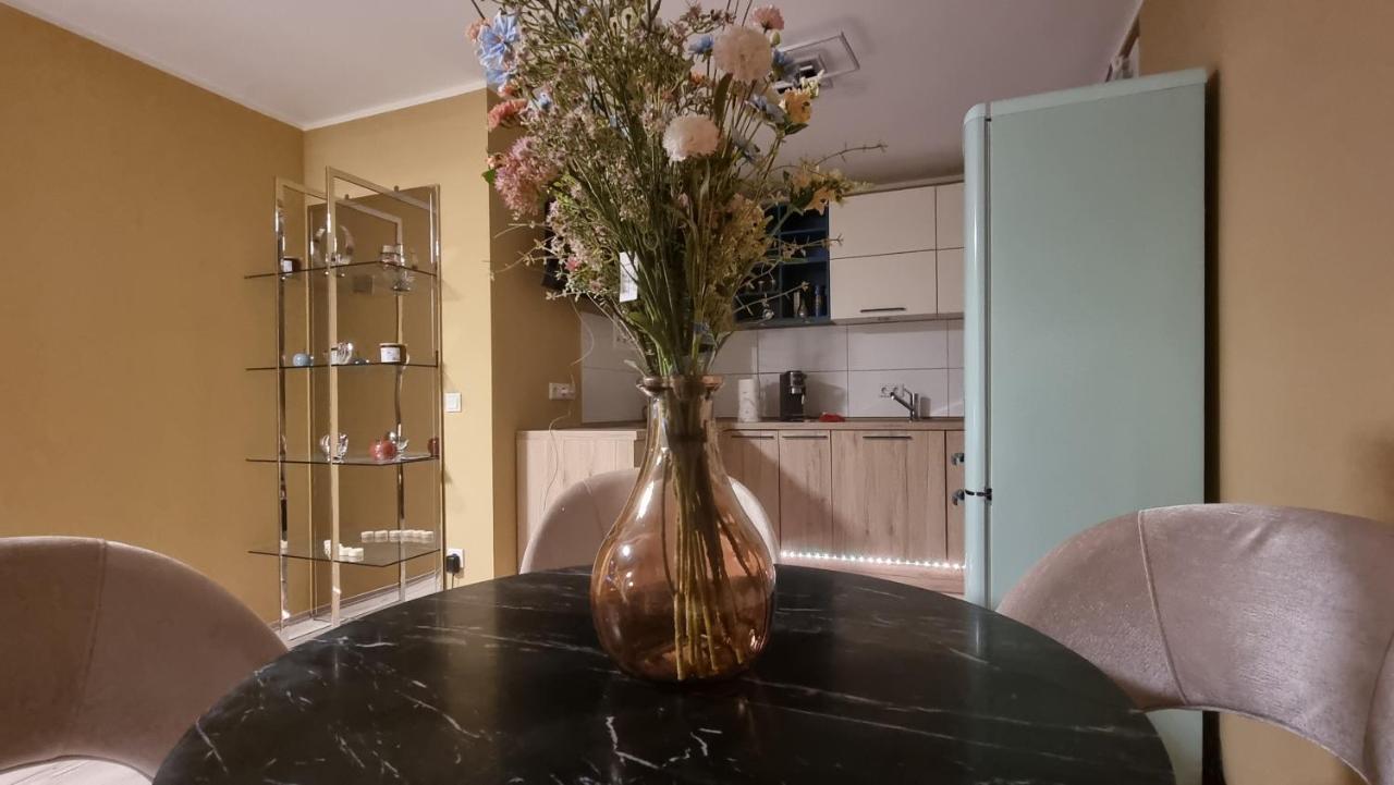 Apartment Lovely 2-bedroom Unit In Duesseldorf Tastefully Furnished